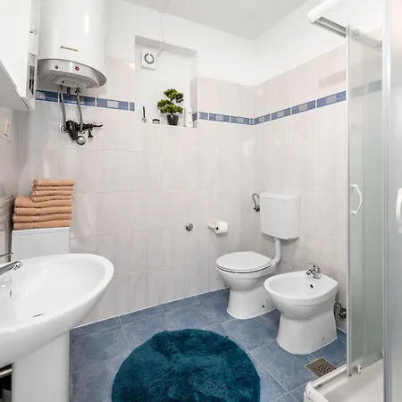 Fortuna 1 By Interhome Appartement Vinež